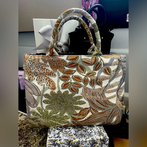 🎉🎁🎁🥳🍁🍂✨Shein Fall 🍁🍂Tote Bag Zipper Closure Top✨Preloved cond - Picture 3 of 11